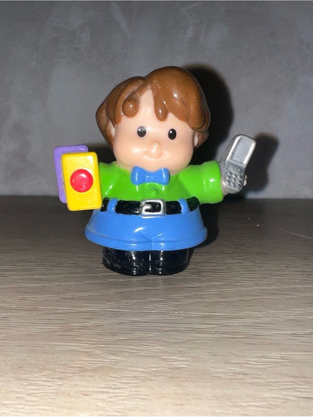 Fisher-Price Little People Dad / Father Figure with Cell Phone & Book - 3/$20